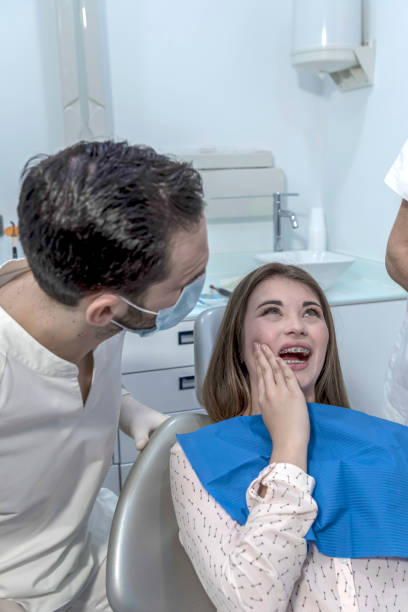 Best Weekend Emergency Dentist in Deenwood, GA